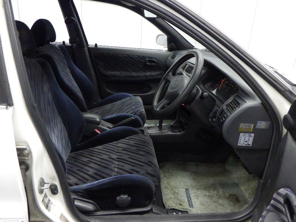1992 Toyota スプリンター SED auction photo 6