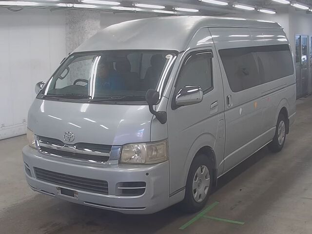 2007 Toyota Hiace グランドキャビン auction photo 4