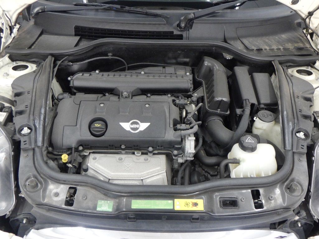 2011 MINI ミニクラブマン Cooper auction photo 10