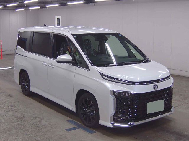 2026 Toyota Voxy HV S-Z カイテキP Japan auction vehicle