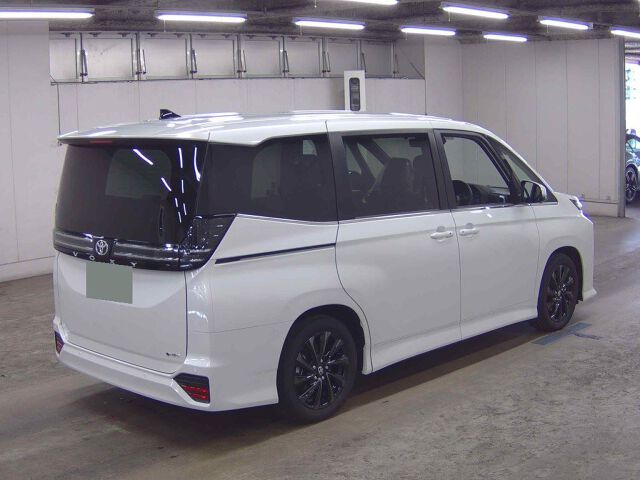 2026 Toyota Voxy HV S-Z カイテキP auction photo 5