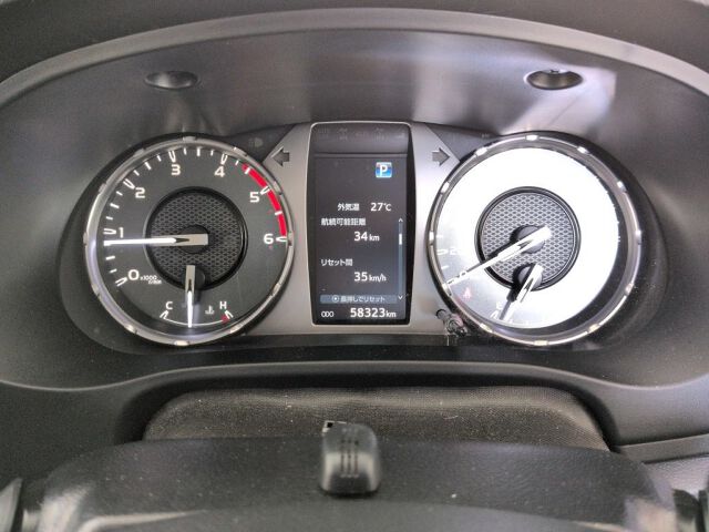 2023 Toyota Hilux Z 4WD auction photo 3