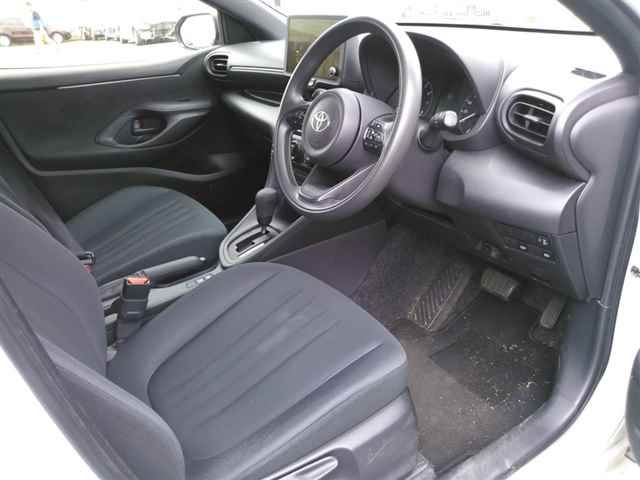 2024 Toyota Yaris 4WD X auction photo 3