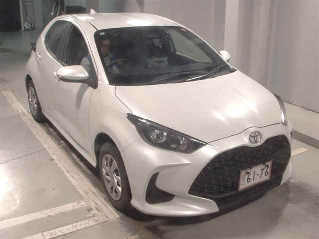 Japan Auction Vehicles 12 2024 Toyota Yaris 4WD X auction photo