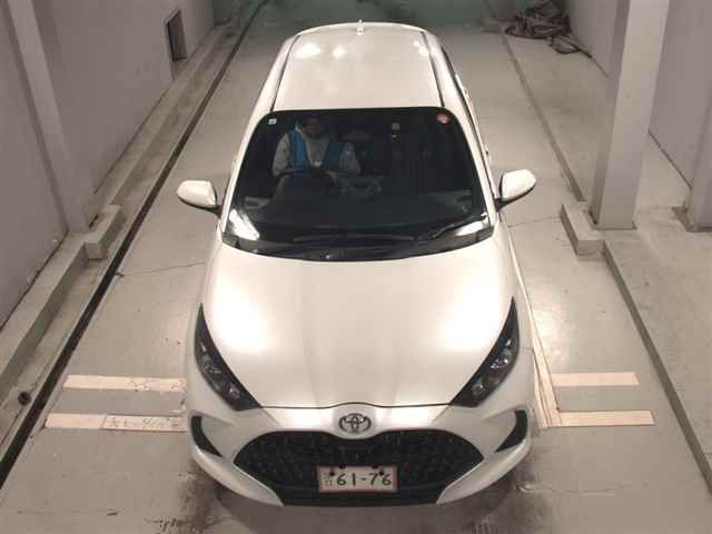 2024 Toyota Yaris 4WD X auction photo 6