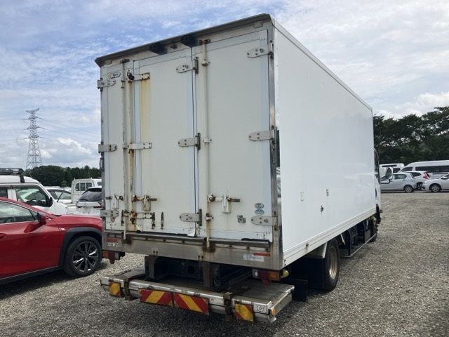 2013 Isuzu Elf Refrigerated Light-Up-Converting Gate auction photo 2