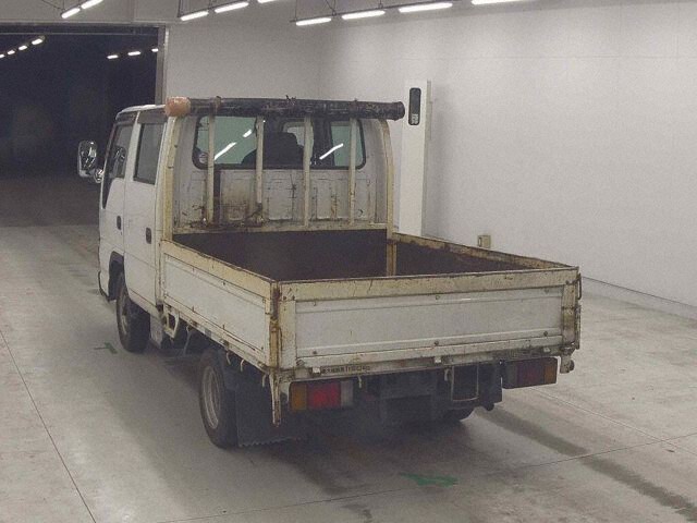 2005 Isuzu Elf Wキャブ auction photo 2