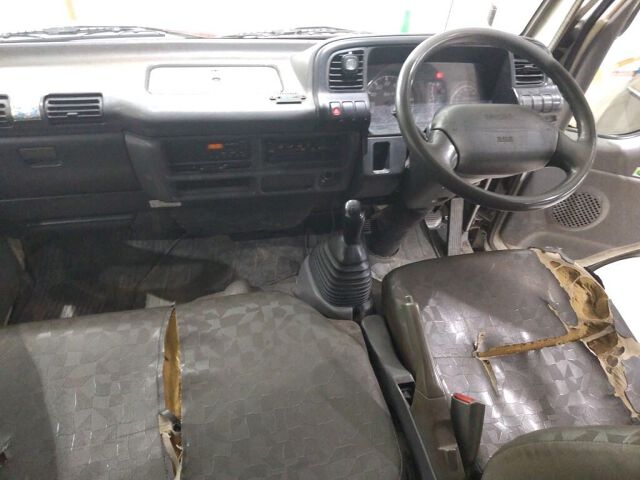 2005 Isuzu Elf Wキャブ auction photo 6