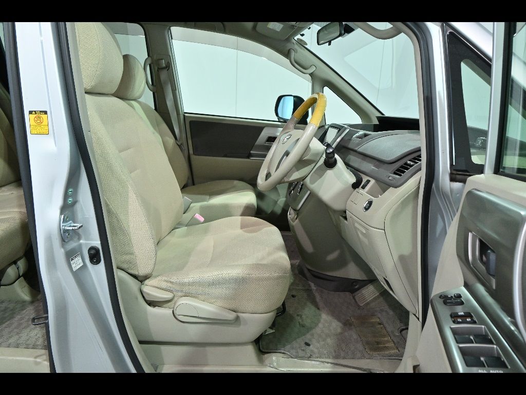 2010 Toyota Noah S G Edition auction photo 6