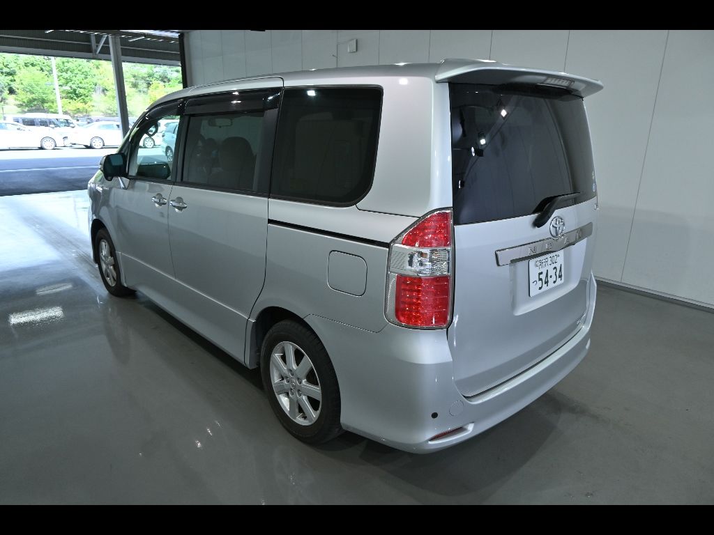 2010 Toyota Noah S G Edition auction photo 5