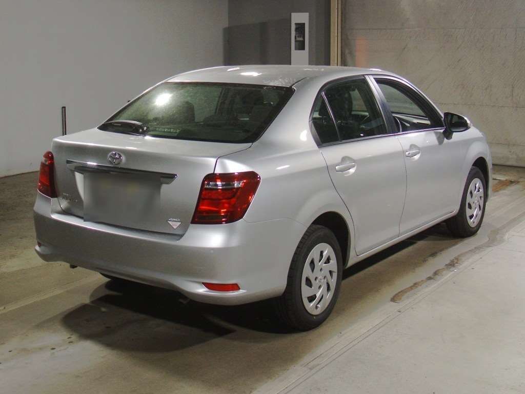 2021 Toyota Corolla Axio EX 4WD auction photo 2