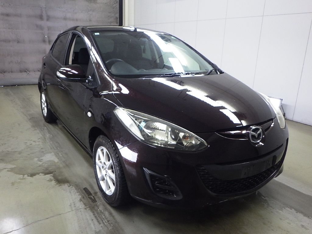 2011 Mazda Demio 13スカイアクティブ Japan auction vehicle