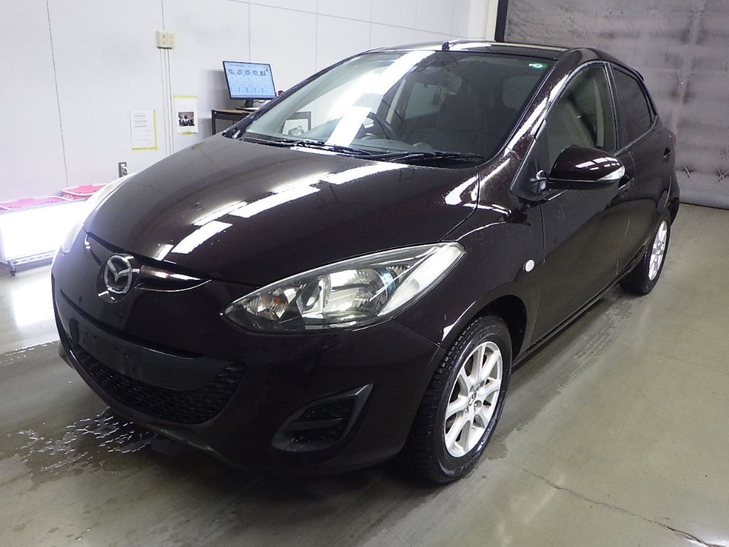 2011 Mazda Demio 13スカイアクティブ auction photo 4