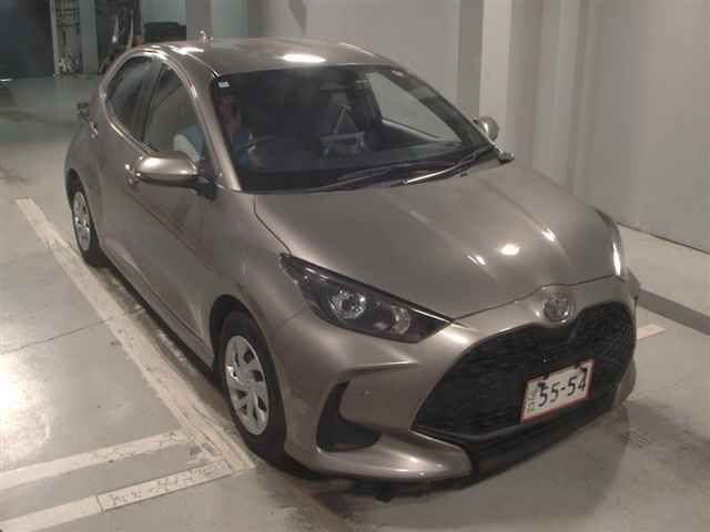 Japan Auction Vehicles 12 2024 Toyota Yaris Hybrid G auction photo