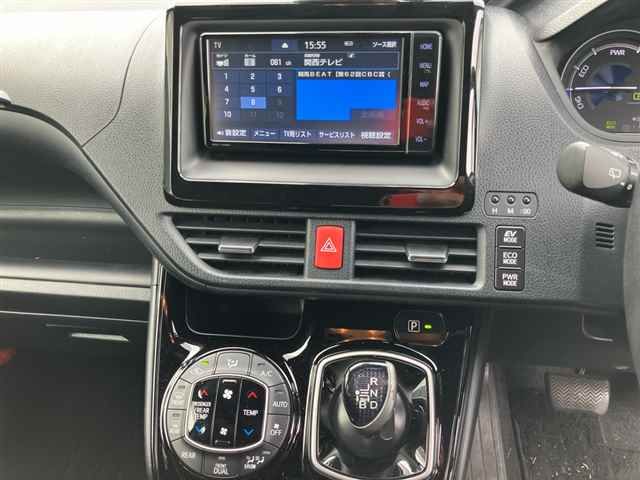 2019 Toyota Noah ハイブリッドG auction photo 6