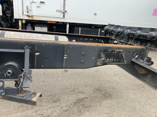 2015 Nissan Diesel UD chassis auction photo 12