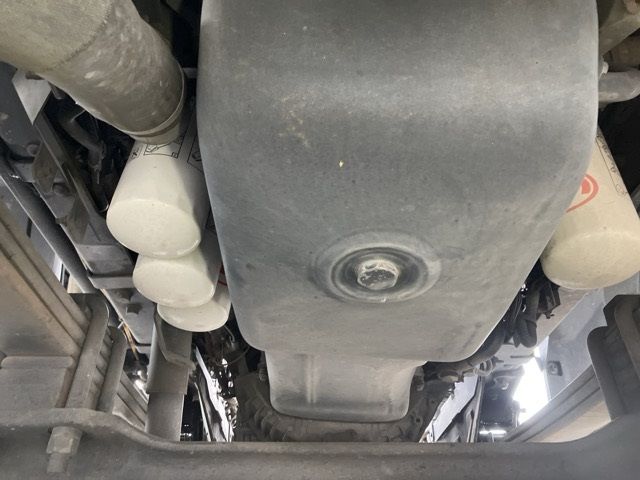 2015 Nissan Diesel UD chassis auction photo 9