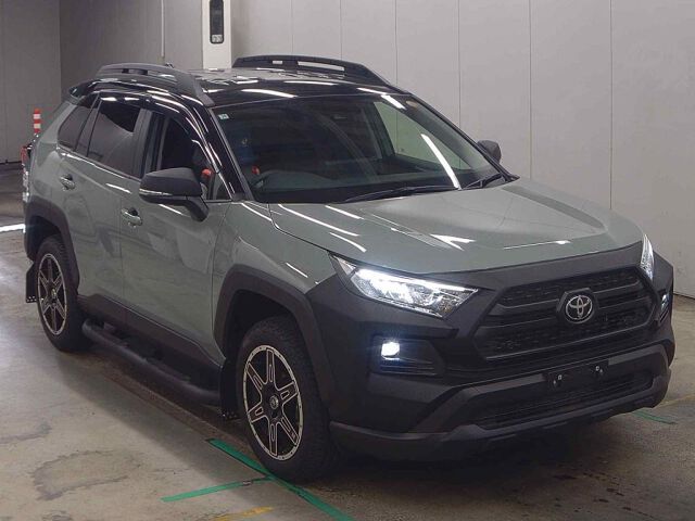 2025 Toyota RAV4 アドオフロートパッケ2 4WD Japan auction vehicle