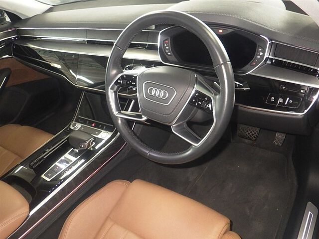 2019 Audi A8 55TFSIクワトロ 4WD auction photo 3