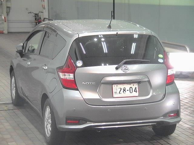2021 Nissan Note X Vセレクション auction photo 2