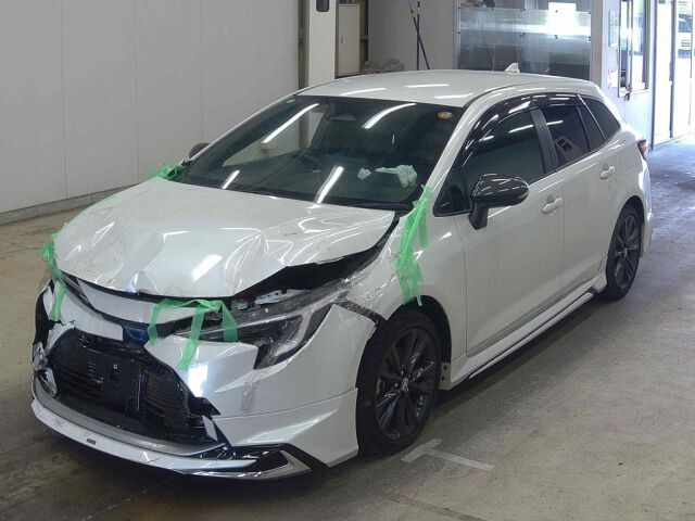 2024 Toyota Corolla Touring Hybrid WXB auction photo 4