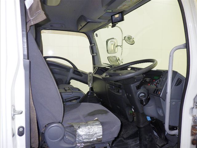 2016 Isuzu Forward ウィング auction photo 6