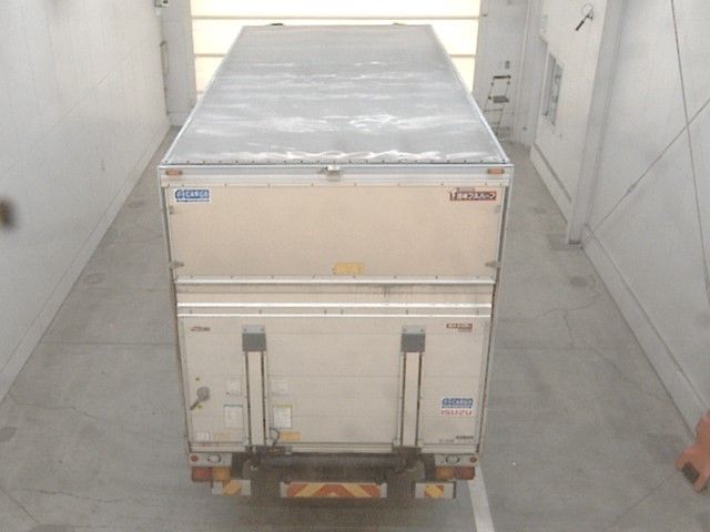 2016 Isuzu Forward ウィング auction photo 3