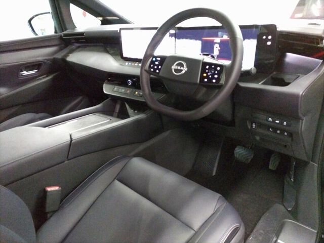 2026 Nissan Elgrand G E4ORCE 4WD auction photo 3