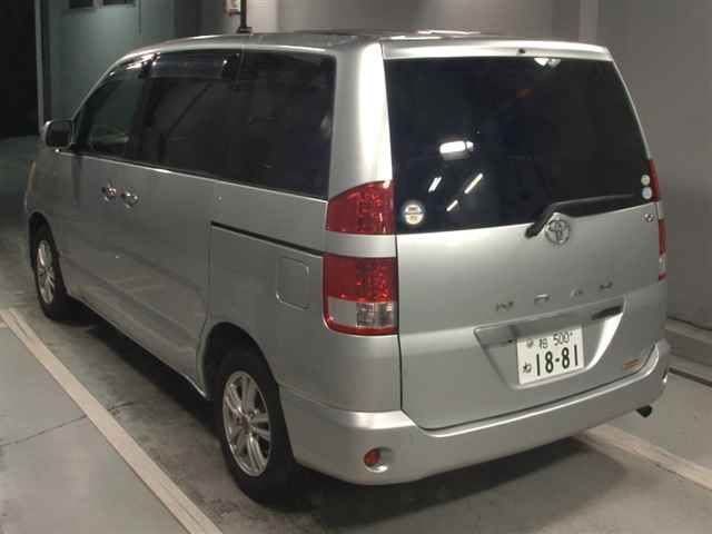 2006 Toyota Noah X Limited auction photo 2