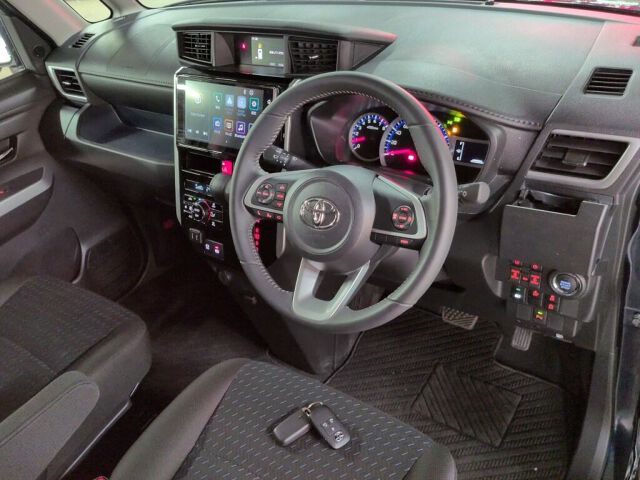 2025 Toyota Roomy Custom G-T auction photo 3