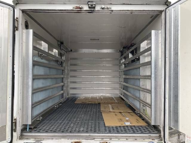2011 Isuzu Elf 冷蔵冷凍車 auction photo 6