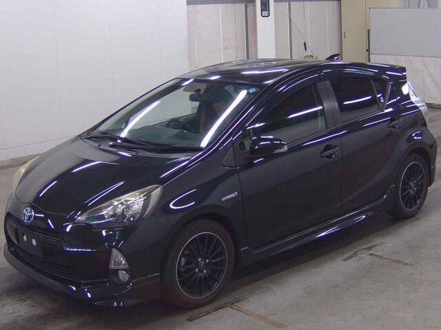 2013 Toyota Aqua GブラックソフトレザS auction photo 4