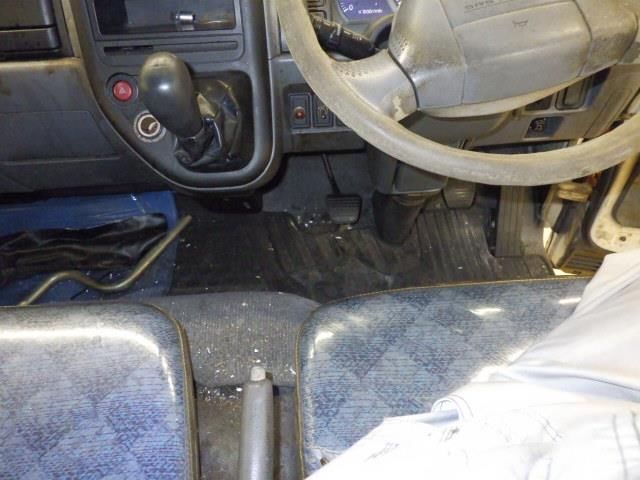 2006 Mitsubishi Fuso Canter バン auction photo 8