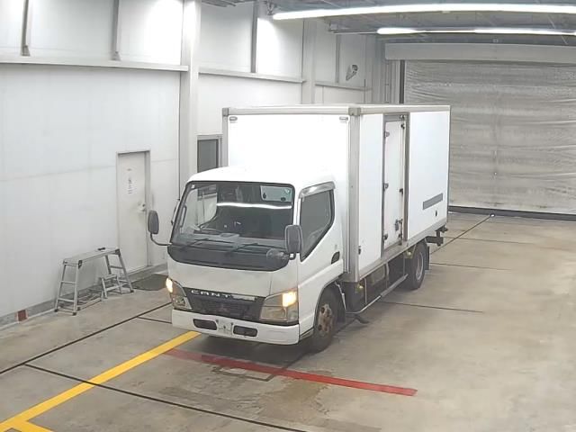 Japan Auction Vehicles 10 2006 Mitsubishi Fuso Canter バン auction photo