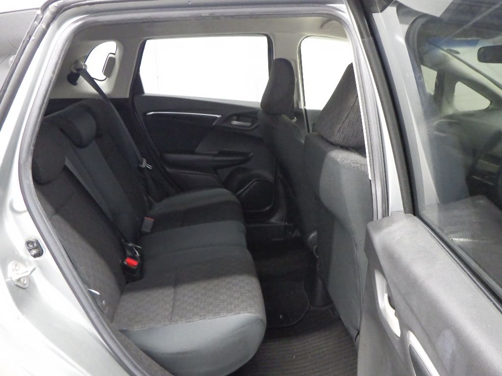 2015 Honda Fit 13G Fパッケージ auction photo 7