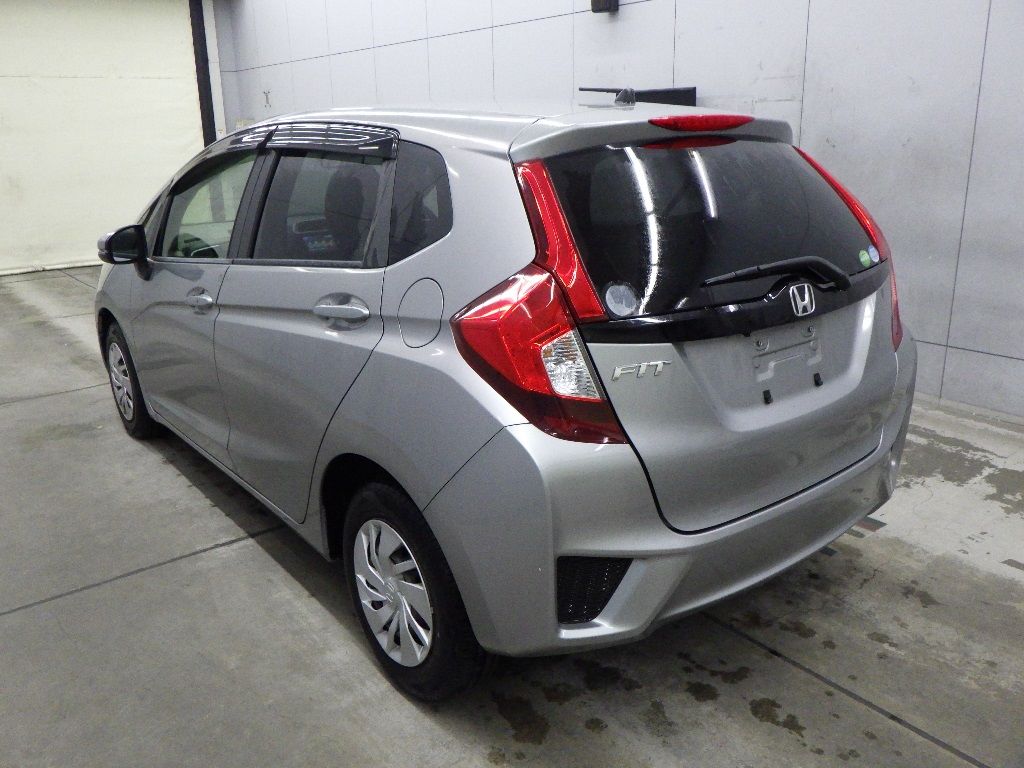 2015 Honda Fit 13G Fパッケージ auction photo 5