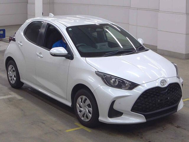 Japan Auction Vehicles 8 2024 Toyota Yaris X 4WD auction photo