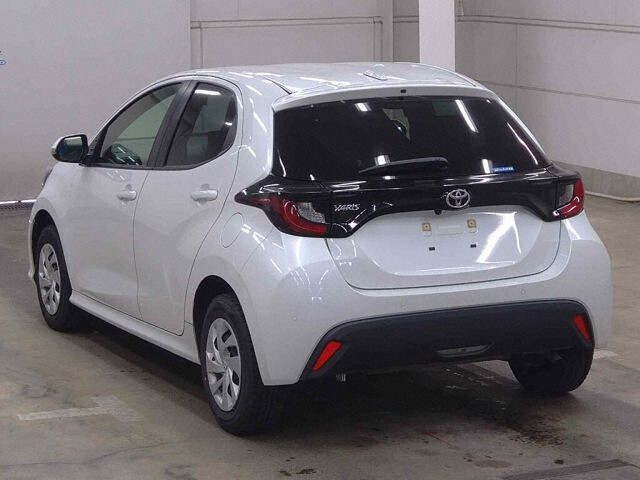 2024 Toyota Yaris X 4WD auction photo 2