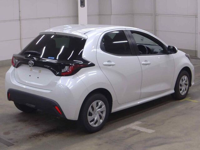 2024 Toyota Yaris X 4WD auction photo 5