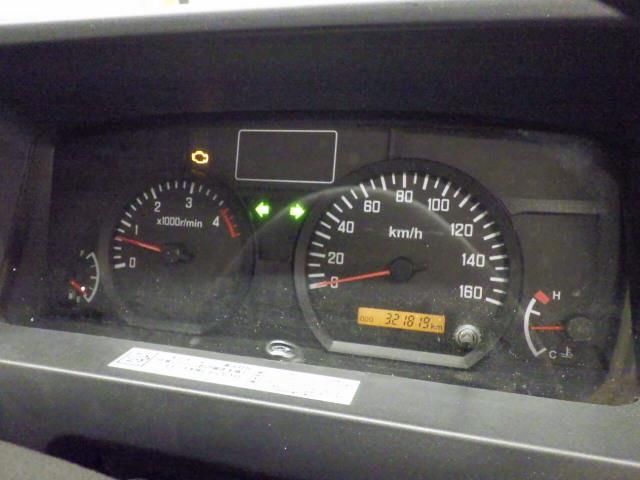 2016 Isuzu Elf 冷蔵・冷凍車 auction photo 7