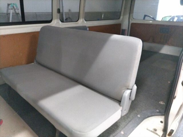 2006 Toyota Hiace SロングDX 4WD auction photo 6