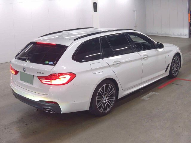 2017 BMW 5 Series 530i Touring M Sport auction photo 5