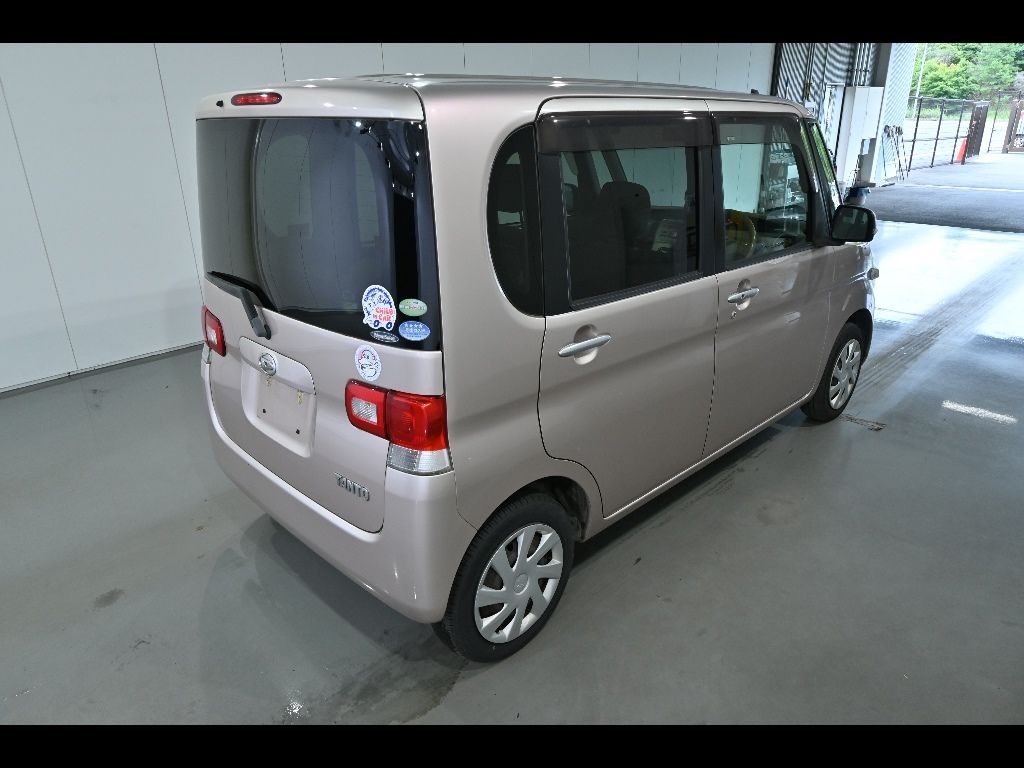 2011 Daihatsu Tanto X auction photo 2