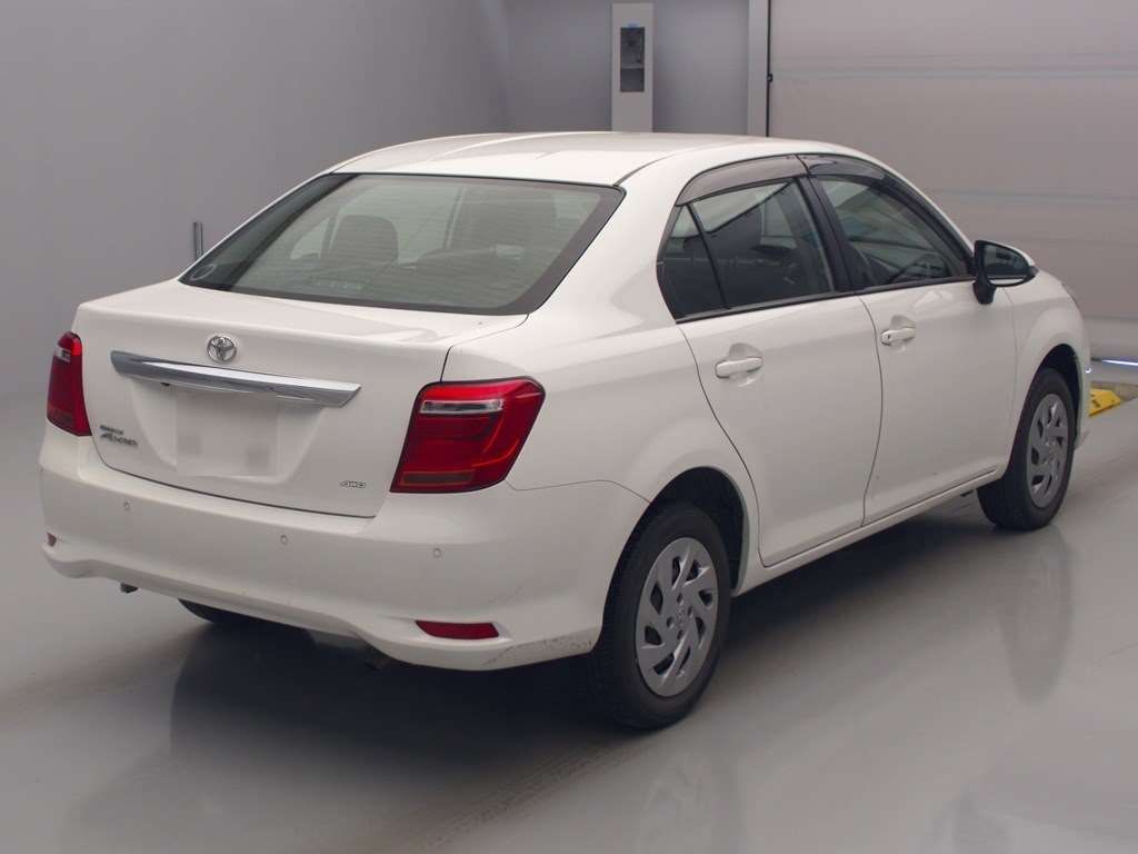 2021 Toyota Corolla Axio EX 4WD auction photo 2