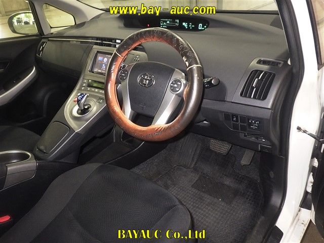 2015 Toyota Prius S auction photo 3