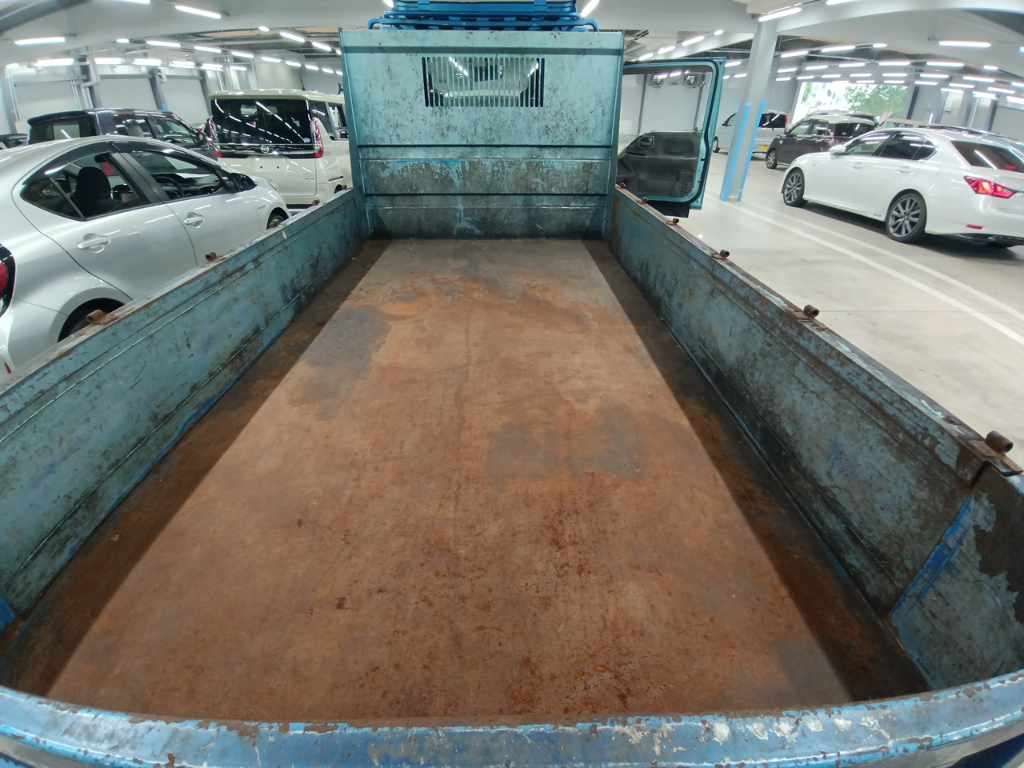 2006 Isuzu Elf dump auction photo 12