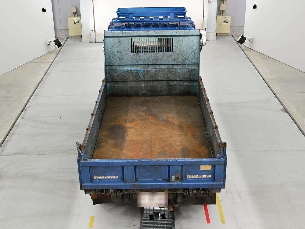 2006 Isuzu Elf dump auction photo 8