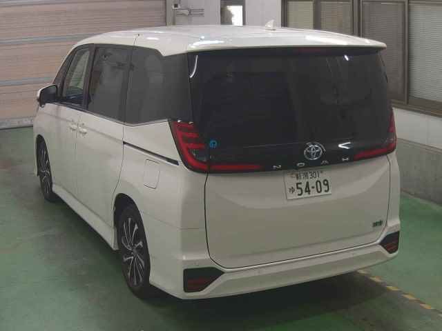 2025 Toyota Noah Hybrid S-Z auction photo 2