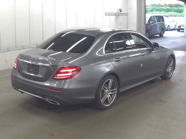 2019 Mercedes-Benz E 220d AV AMG Line auction photo 3