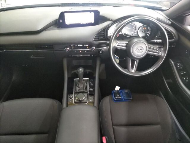 2020 Mazda 3ファストバック 15Sツーリング auction photo 3